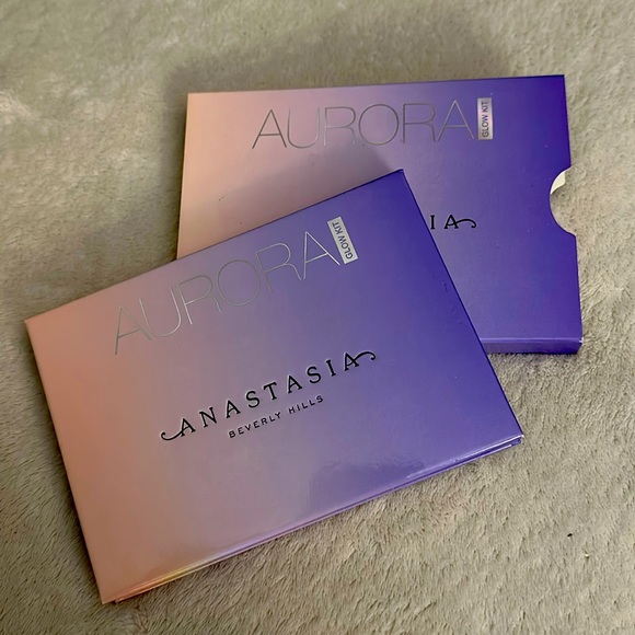 Anastasia Beverly Hills Aurora Glow Kit - Picture 4 of 5
